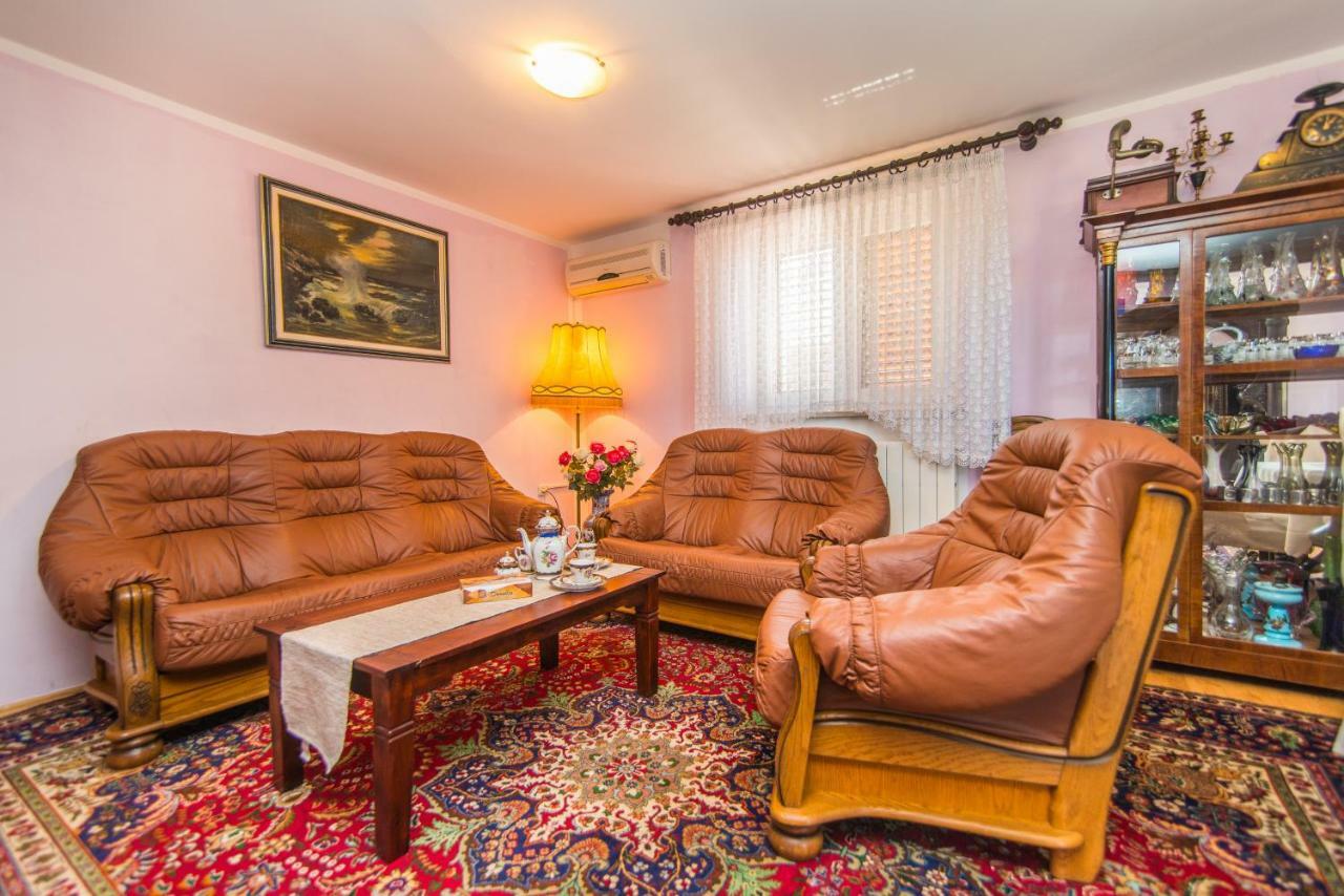 Apartmani Marina Porec Bagian luar foto