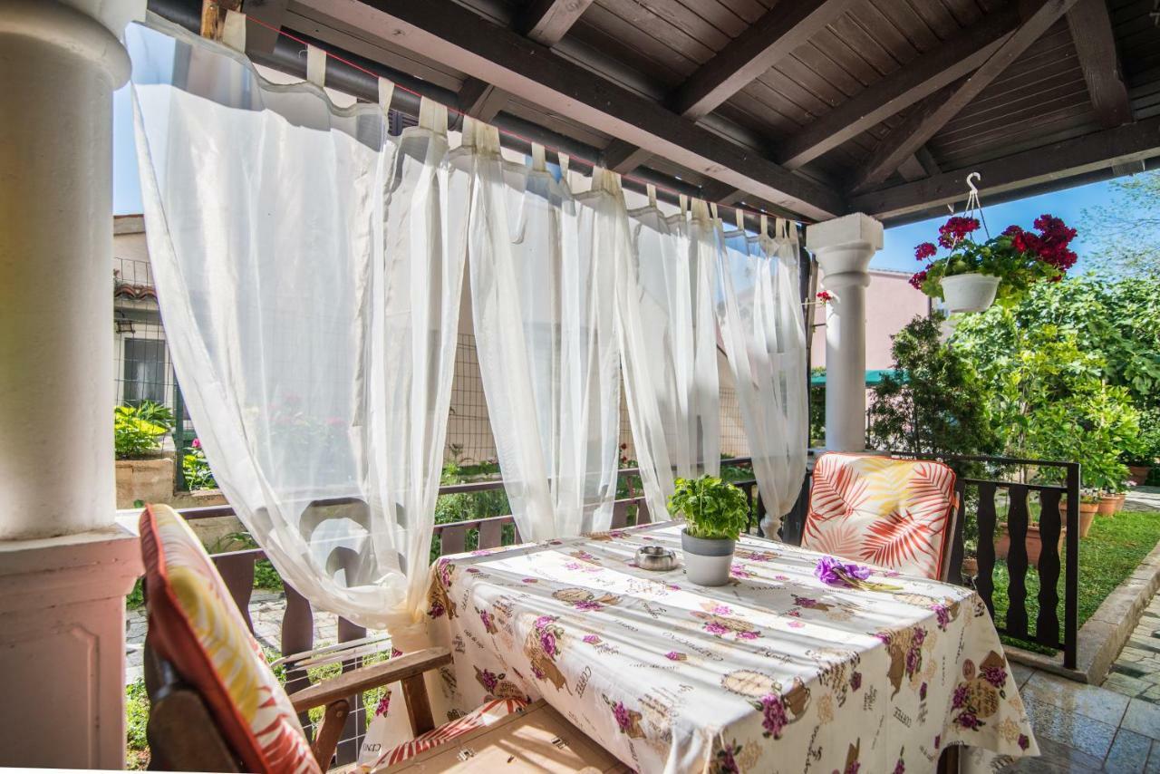 Apartmani Marina Porec Bagian luar foto