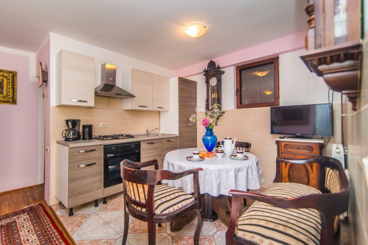 Apartmani Marina Porec Bagian luar foto