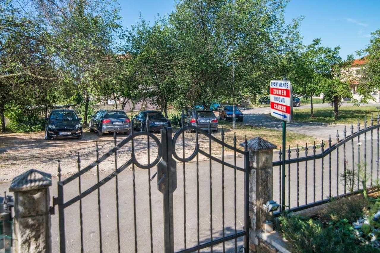 Apartmani Marina Porec Bagian luar foto
