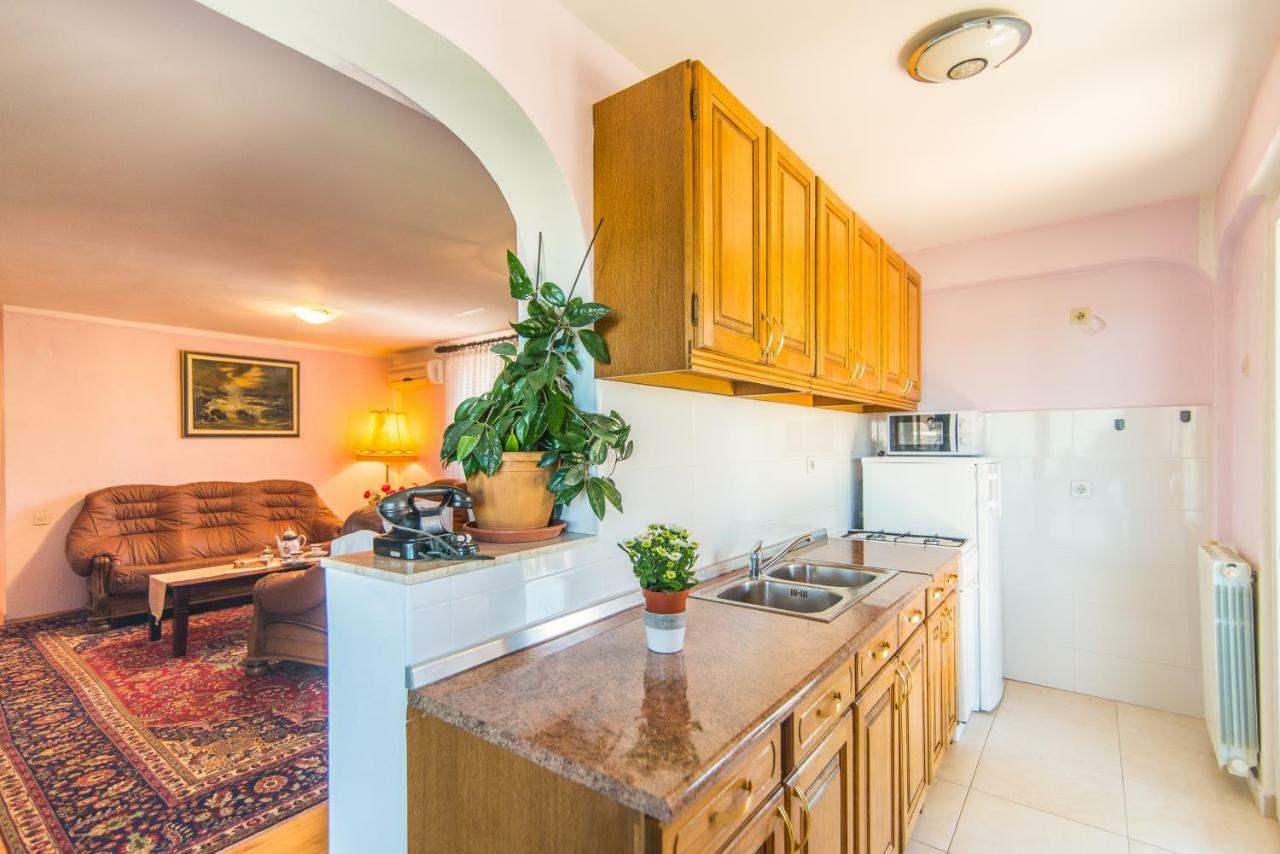Apartmani Marina Porec Bagian luar foto