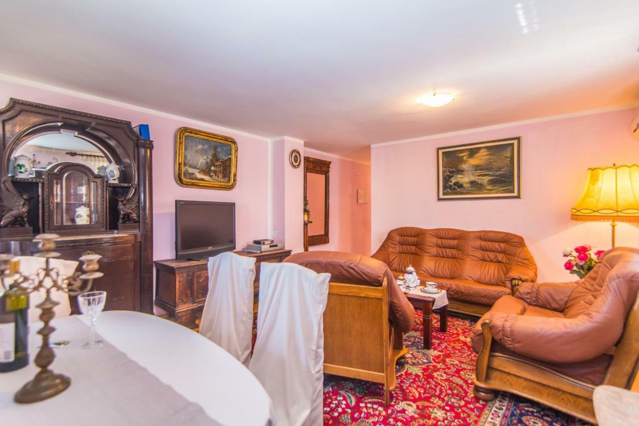 Apartmani Marina Porec Bagian luar foto