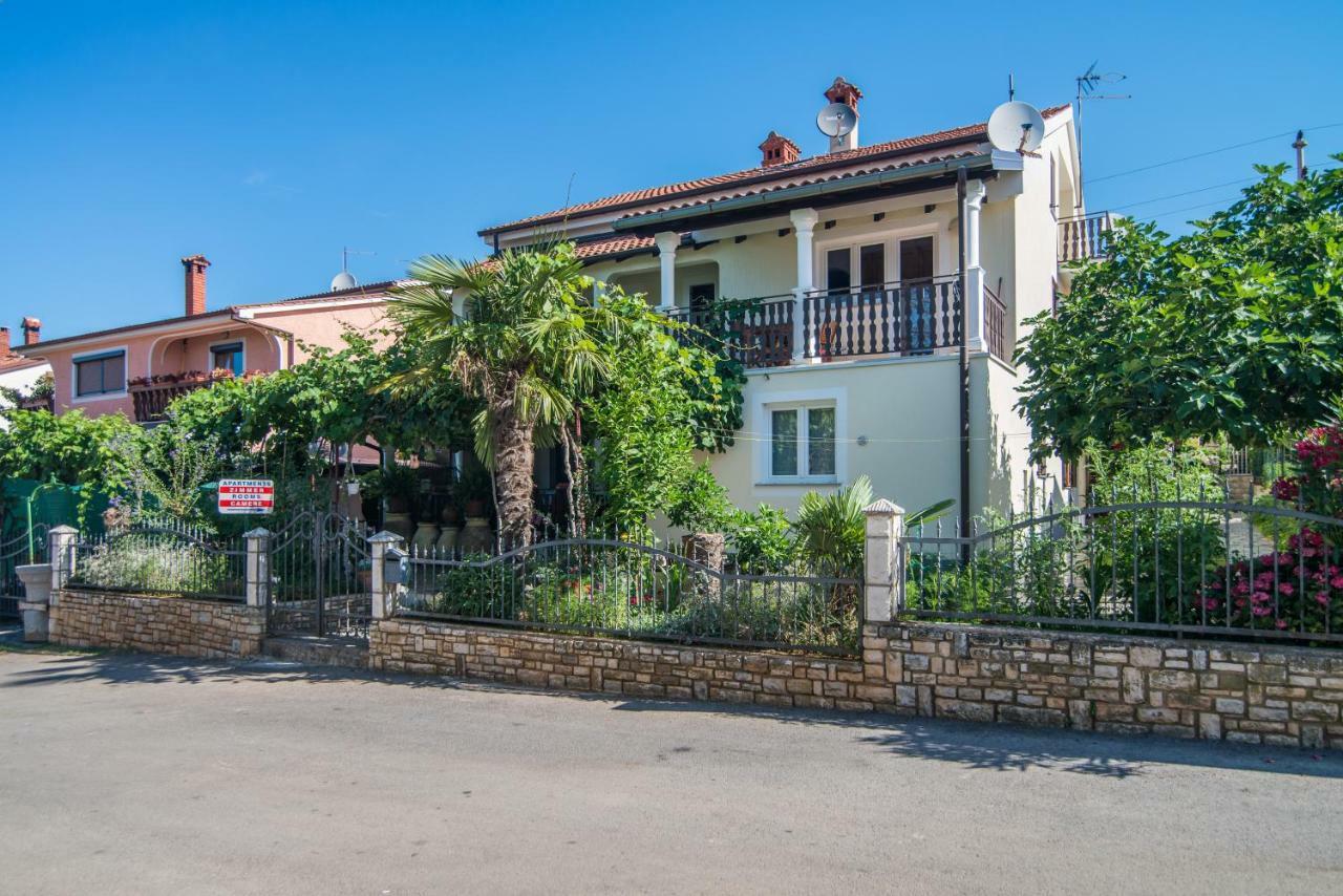 Apartmani Marina Porec Bagian luar foto