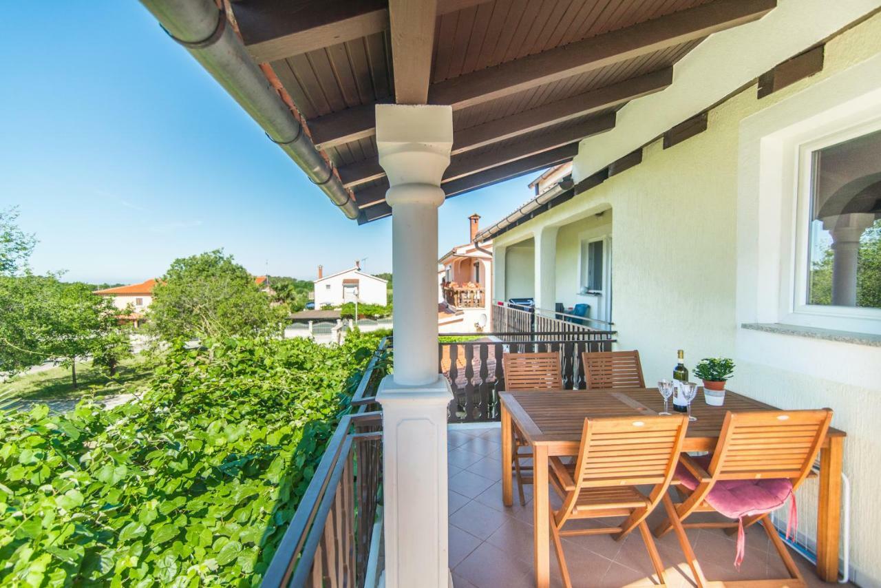 Apartmani Marina Porec Bagian luar foto