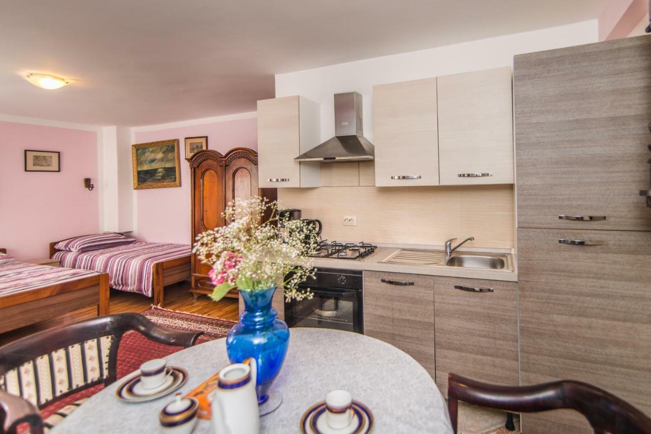 Apartmani Marina Porec Bagian luar foto