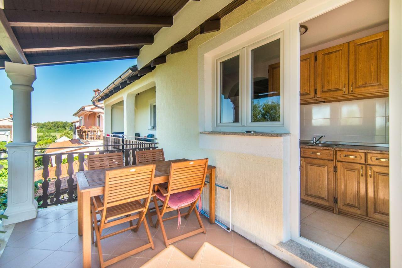 Apartmani Marina Porec Bagian luar foto